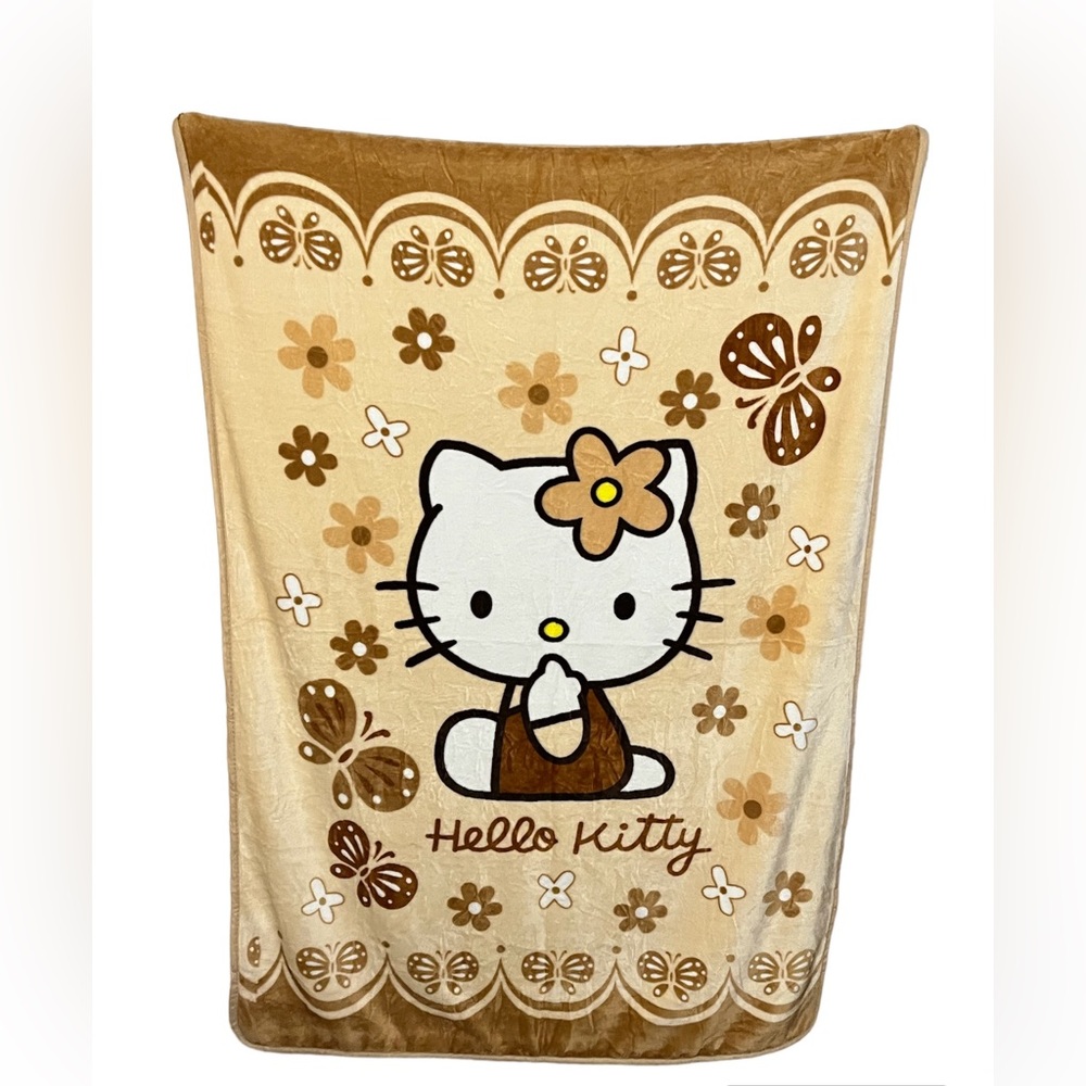 Hello Kitty Butterflies & Florals Printed Fleece Throw Blanket (Brown)